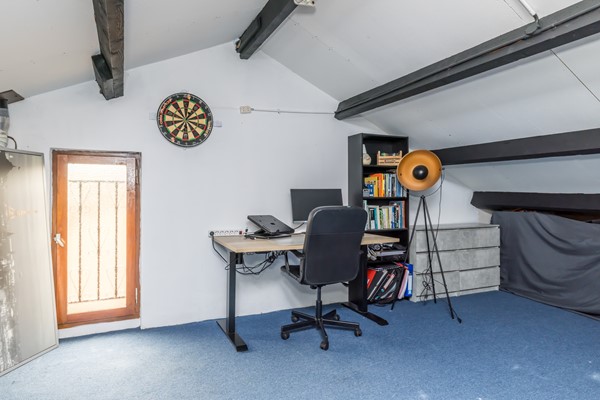 Foto - Te koop: Dr. Calsstraat 48 Landgraaf Instapklare uitstekend onderhouden geschakelde 2 kap woning in Schaesberg